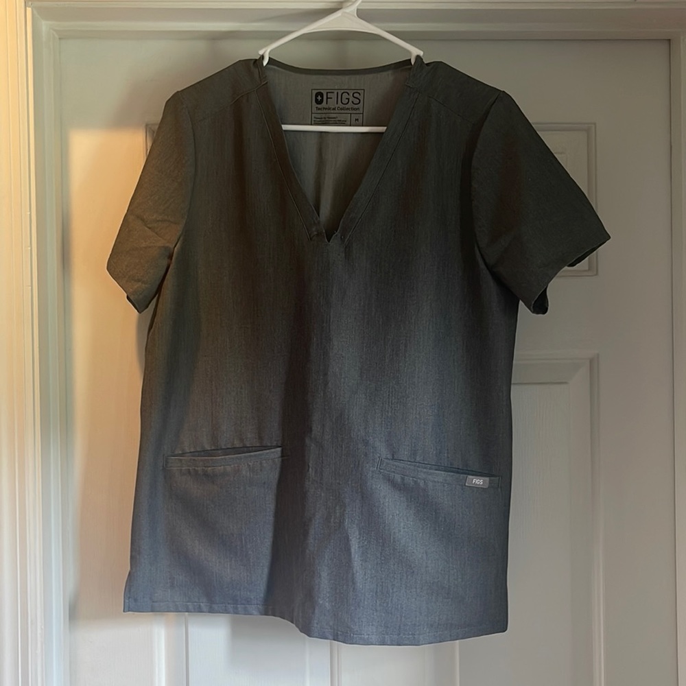 Figs medium petite scrub pants and m top